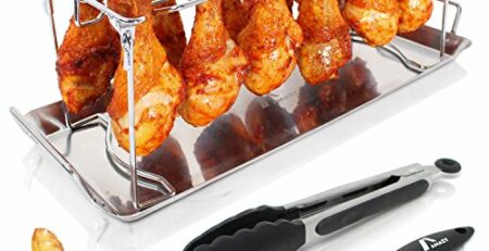 Amazy Hähnchenschenkel Halter inkl. Auffangschale + BBQ-Pinsel + Bratzange - Hochwertiger Geflügelhalter aus Edelstahl für gleichmäßig gegarte Hähnchenkeulen aus dem Backofen oder vom Grill
