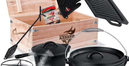 KESSER® Dutch Oven Set 10-teilig in Holzkiste Mit viel Zubehör - Gusseisen - bereits eingebrannt mit Kochtopf Grillplatte Pfanne Deckelheber Inkl. Rezeptbuch Handschuhe